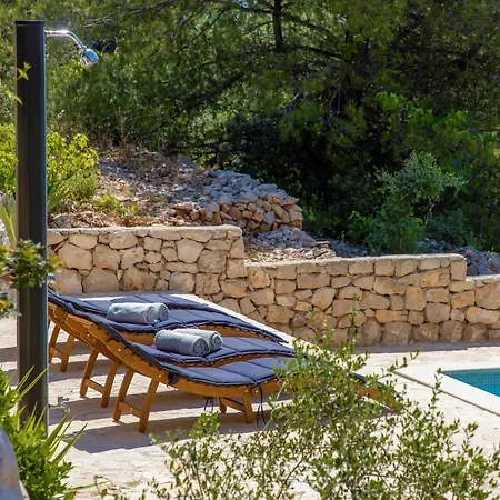 Regina With Heated Pool And Sea View Villa *