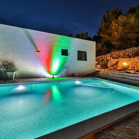 Regina With Heated Pool And Sea View Villa Marina