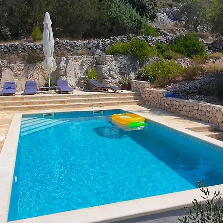 Regina With Heated Pool And Sea View Villa *