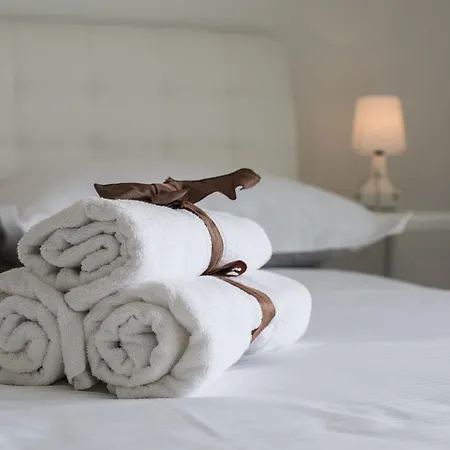 Regina With Heated Pool And Sea View Villa