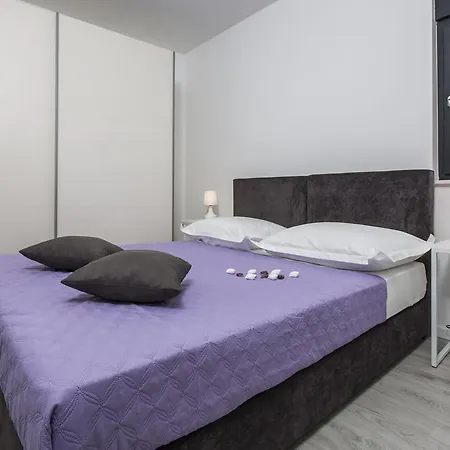 Regina With Heated Pool And Sea View Villa Marina